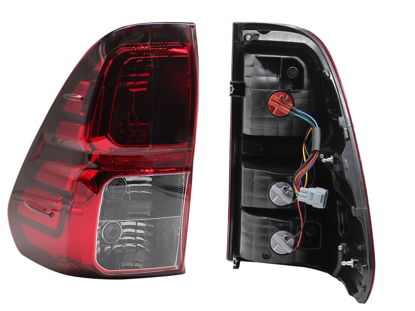 Calavera Izquierda Toyota Hilux 2/4wd 2016-2025 Con Arnés Oscura Rojo Blanco