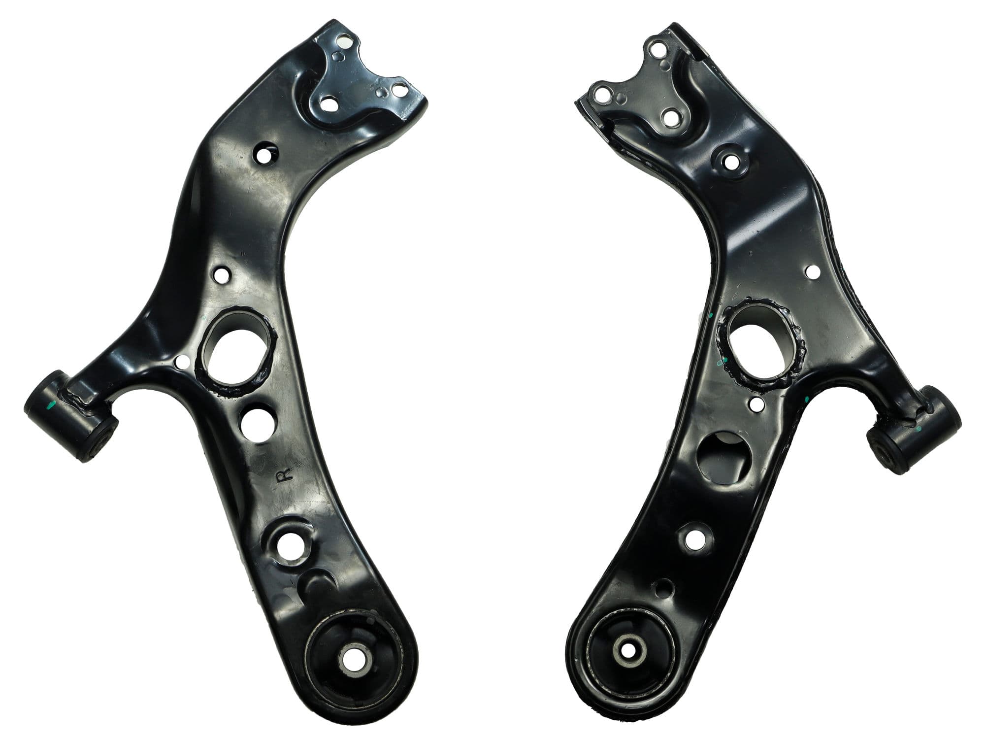 Horquilla Delantera Inferior Derecha Toyota Rav-4 2.4L / 2.5L / 3.5L 2006-2018 Sin Rótula Con Bujes