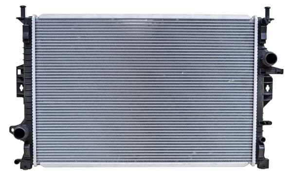 Radiador Land Rover Range Rover/ Land Rover Evoque 2012 2013 2014 2015 2016 2017 2018 (Para Sensor De Nivel) L4 Aut Con/Sin Aire acondicionado Aluminio Soldado